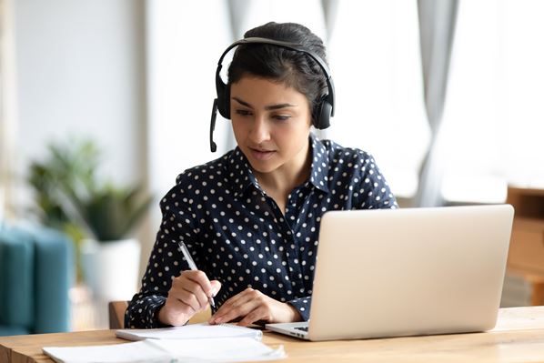 Contact centre agent